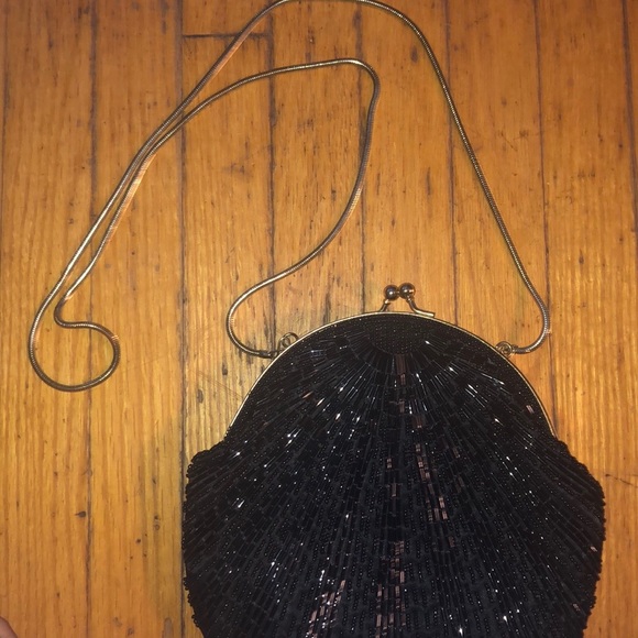 Beaded Shell Bag - Picture 3 of 4